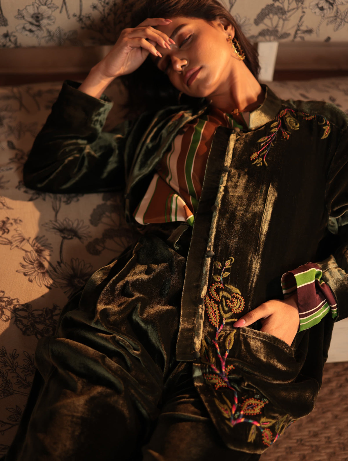 Coats, Jackets & Overlays