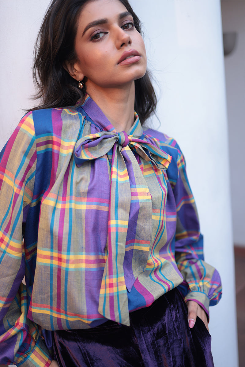 TIE BLOUSE SILK ON HAND-WOVEN FABRICS