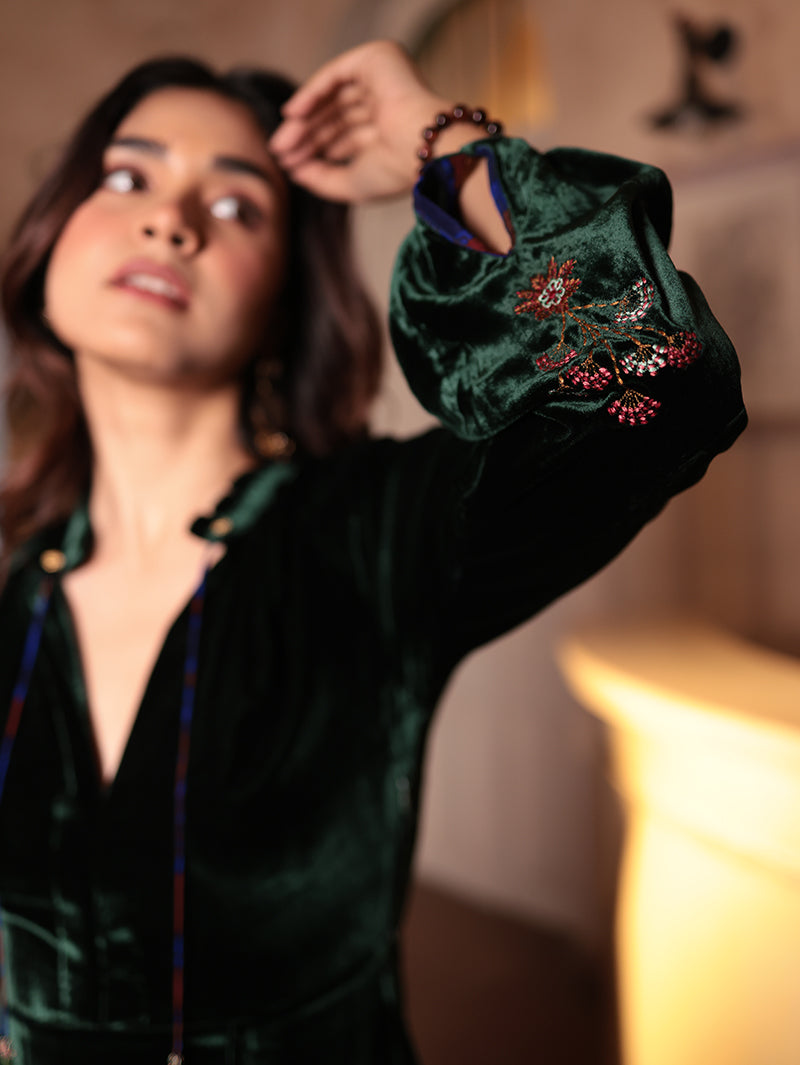 VEENA LONG DRESS WITH SMALL FLOWER DETAILS