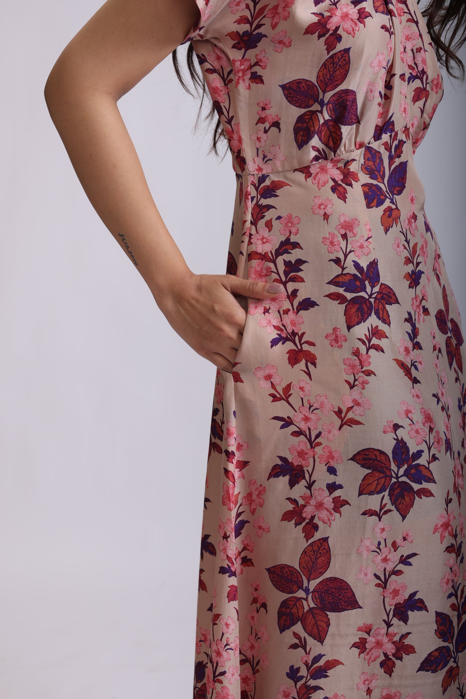 DEVI DRESS SILK (E4)