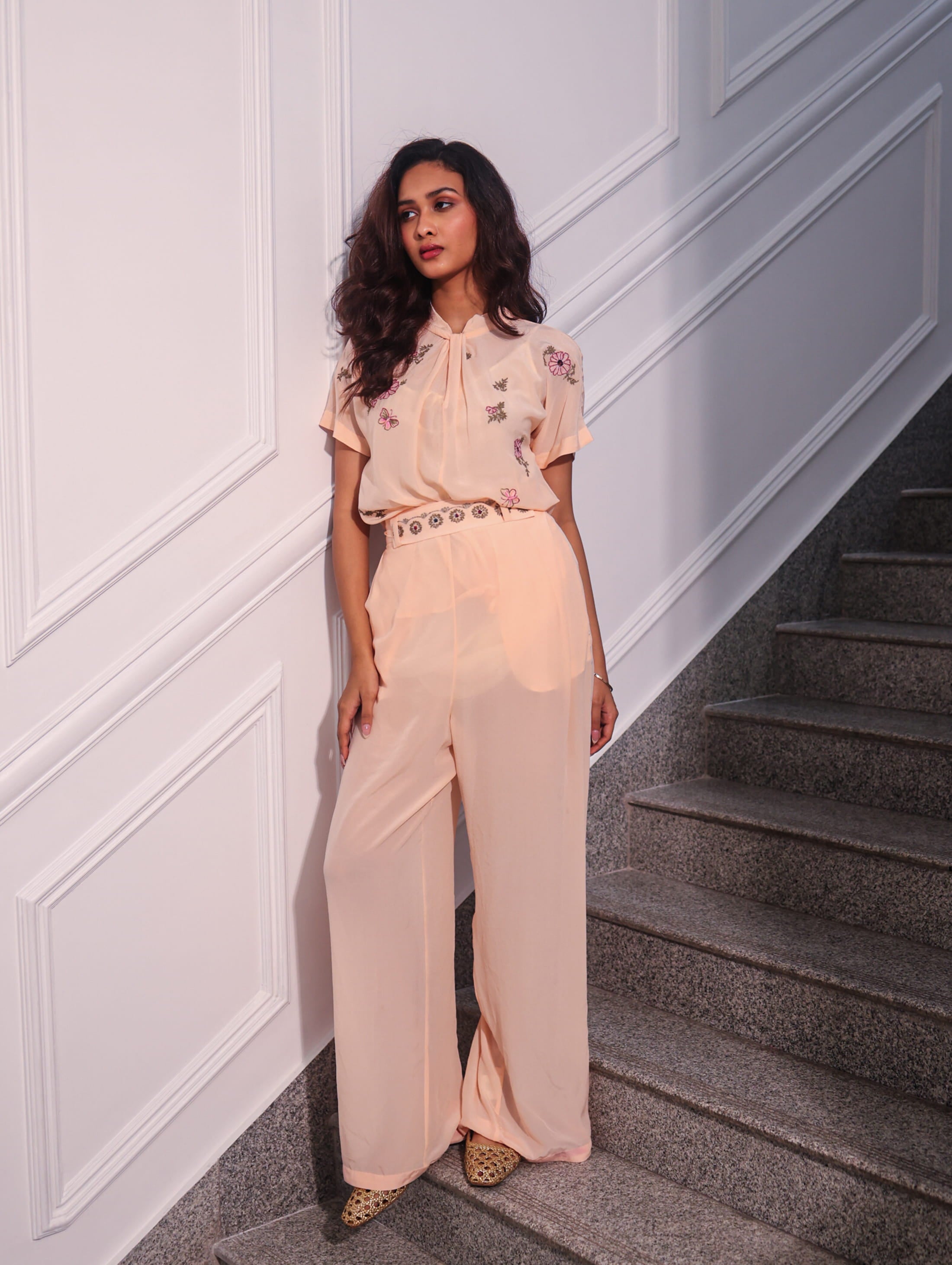 DEVI BLOUSE WITH LILY FLOWER EMBROIDERY