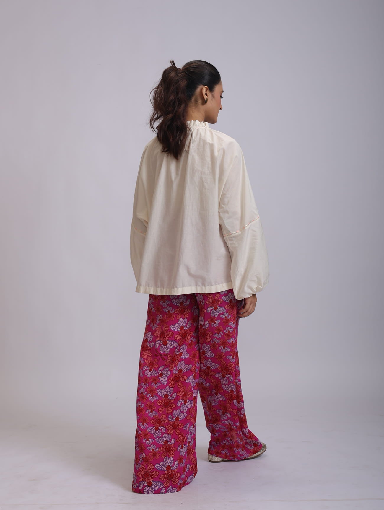 KAYA BLOUSE GLOBE LILY EMBROIDERY