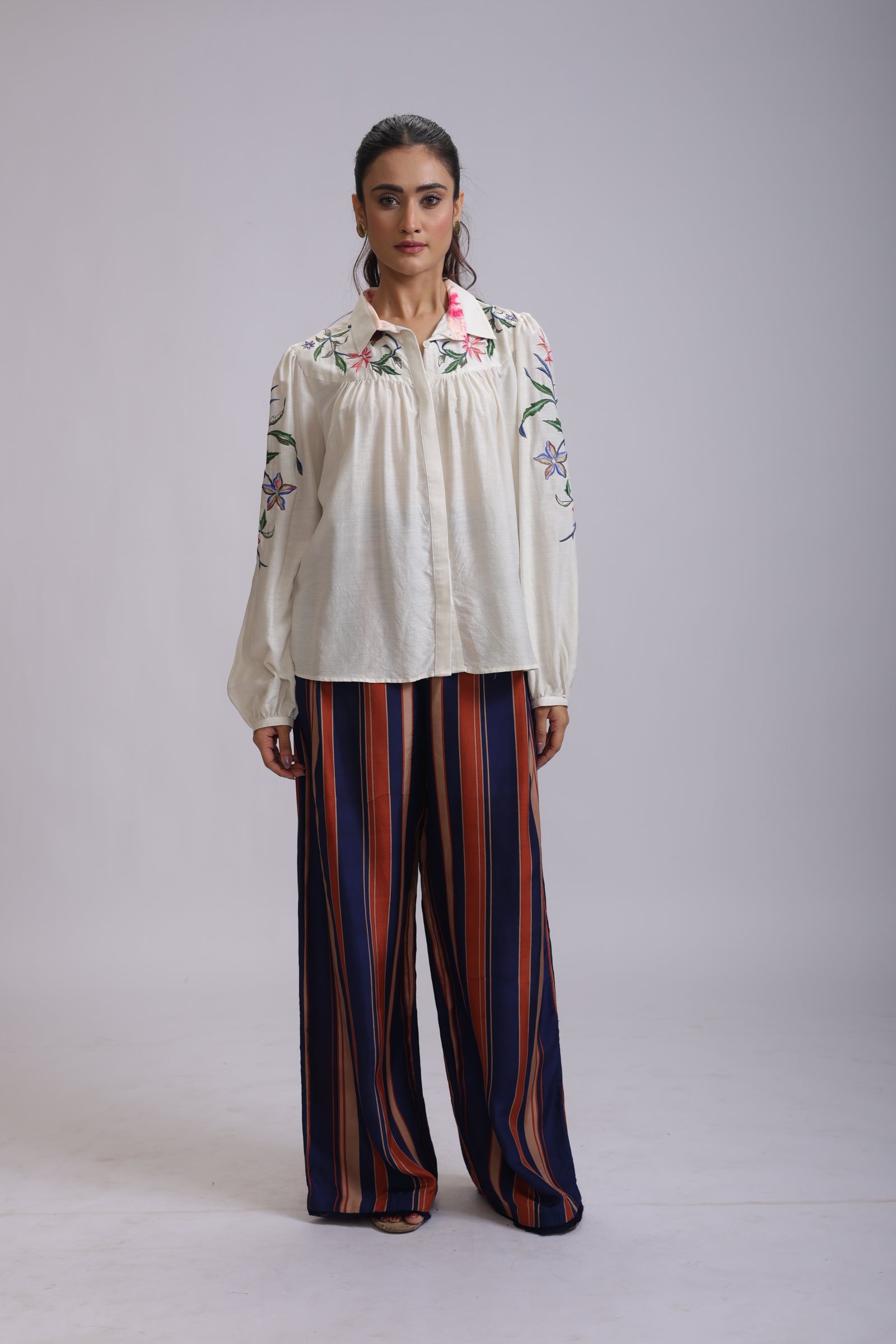 BIYANKA BLOUSE PANORAMA FLOWER EMBROIDERY