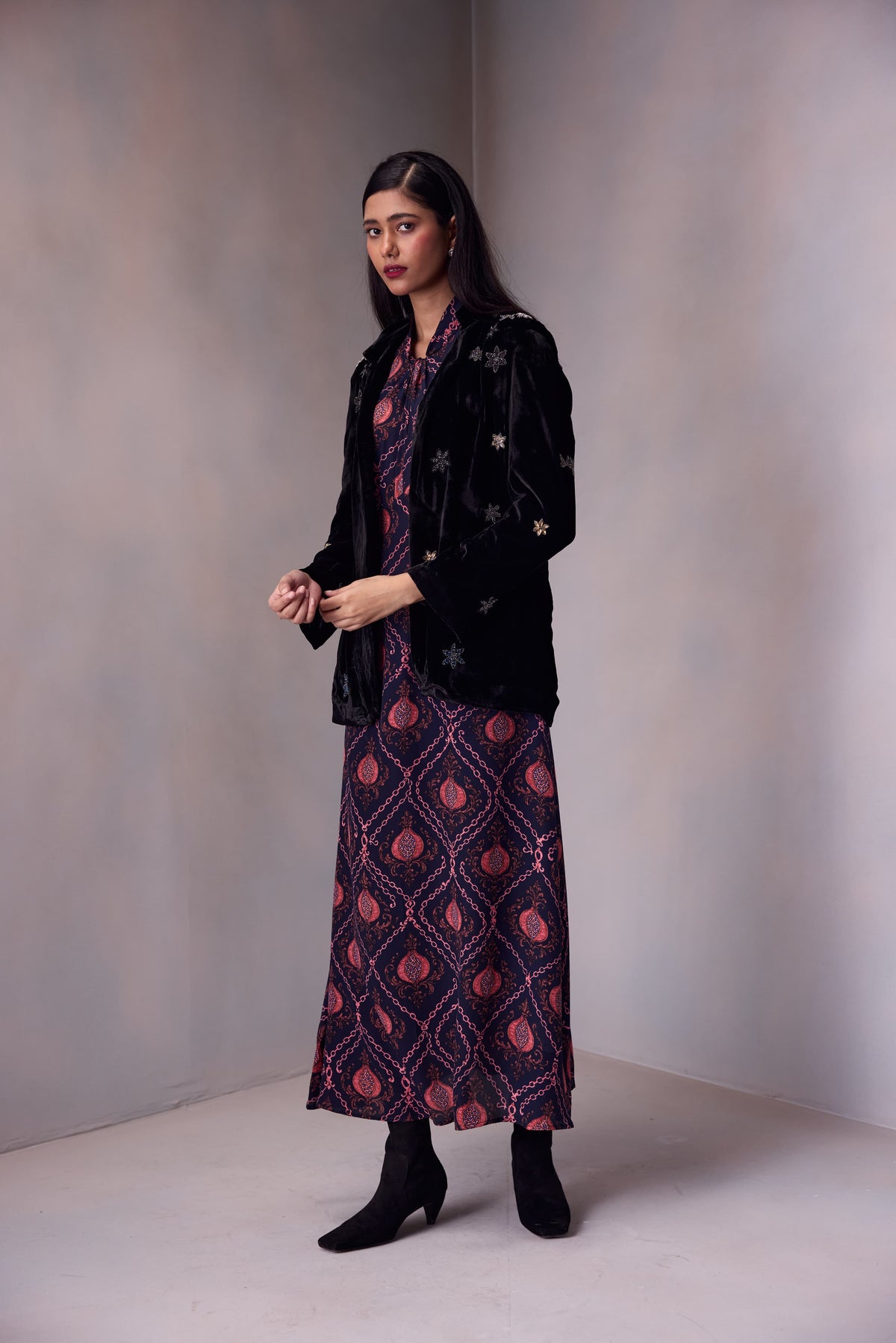 Jasmine Blazer With Allover Brooches Embroidered