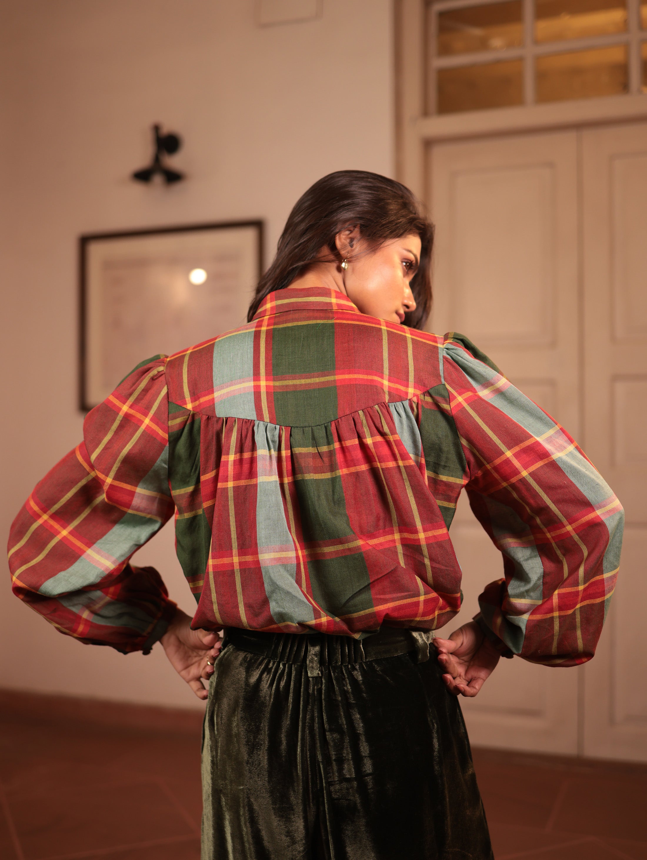 BIANKA BLOUSE WITH GLOW ROSE EMBROIDERY