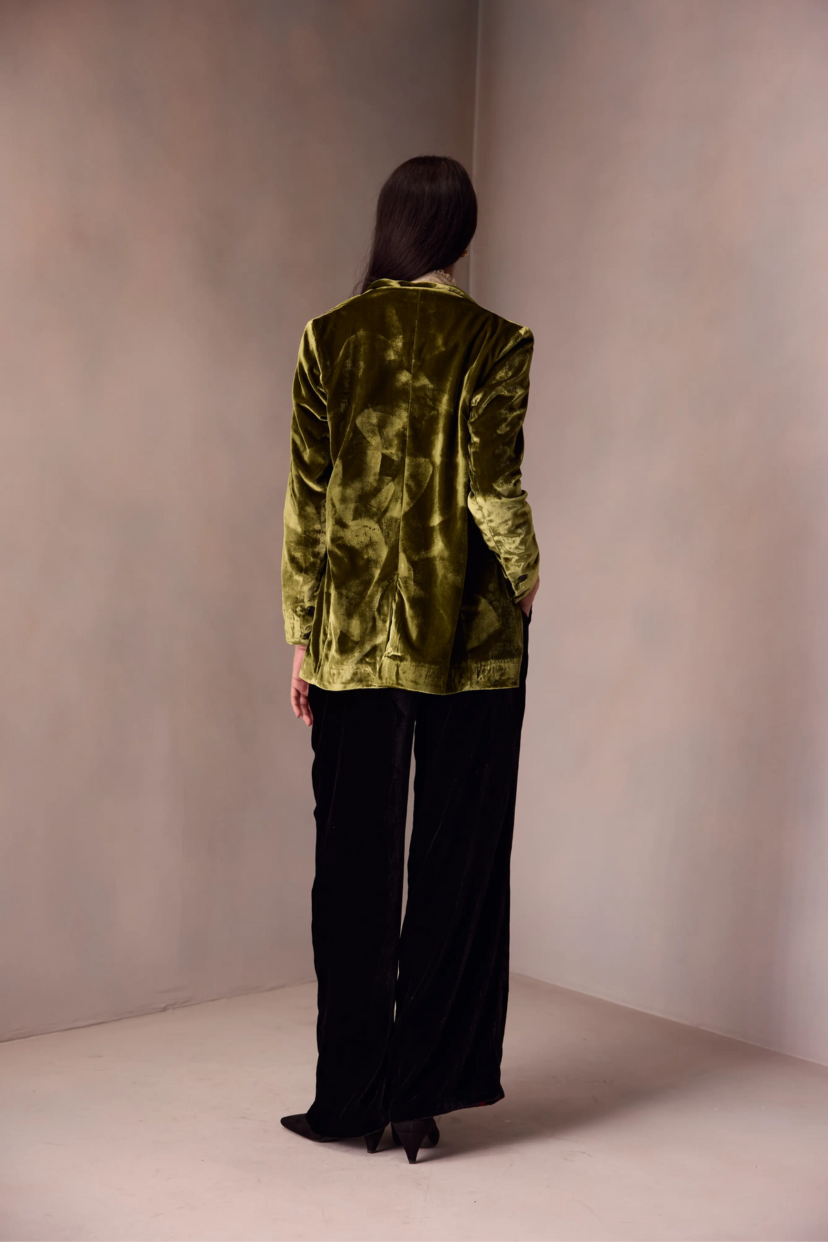 Jasmine Blazer With Brooches Emb.