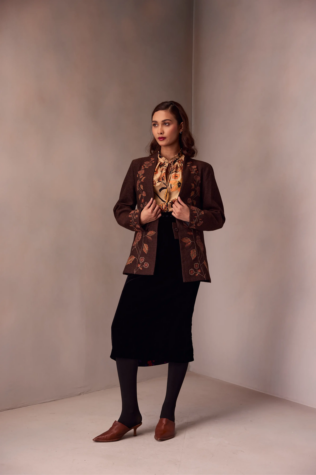 Shasha Blazer In Silk Velvet With Healing Embroidery