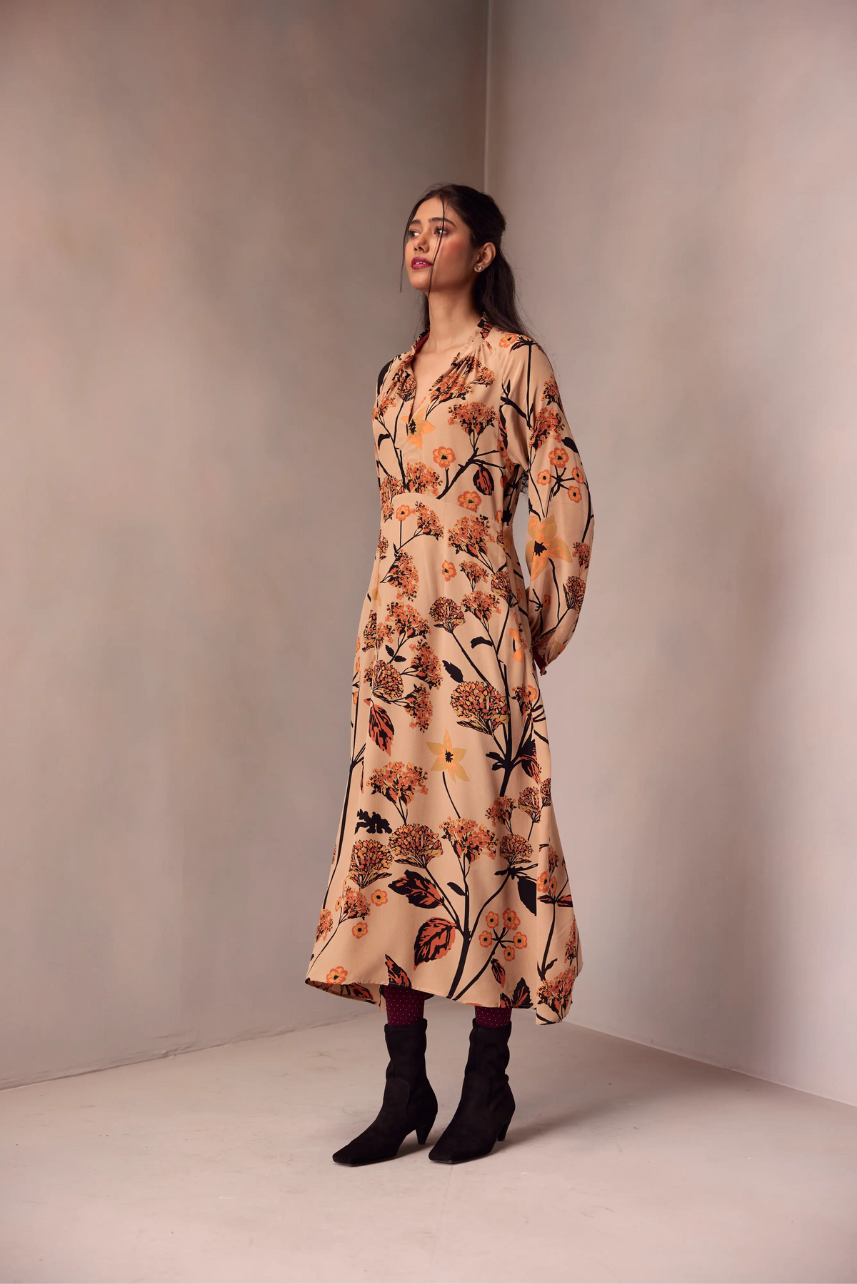 Veena Dress MIDI In Printed Silk