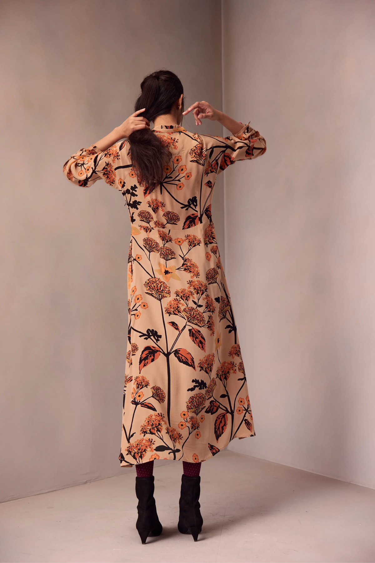 Veena Dress MIDI In Printed Silk