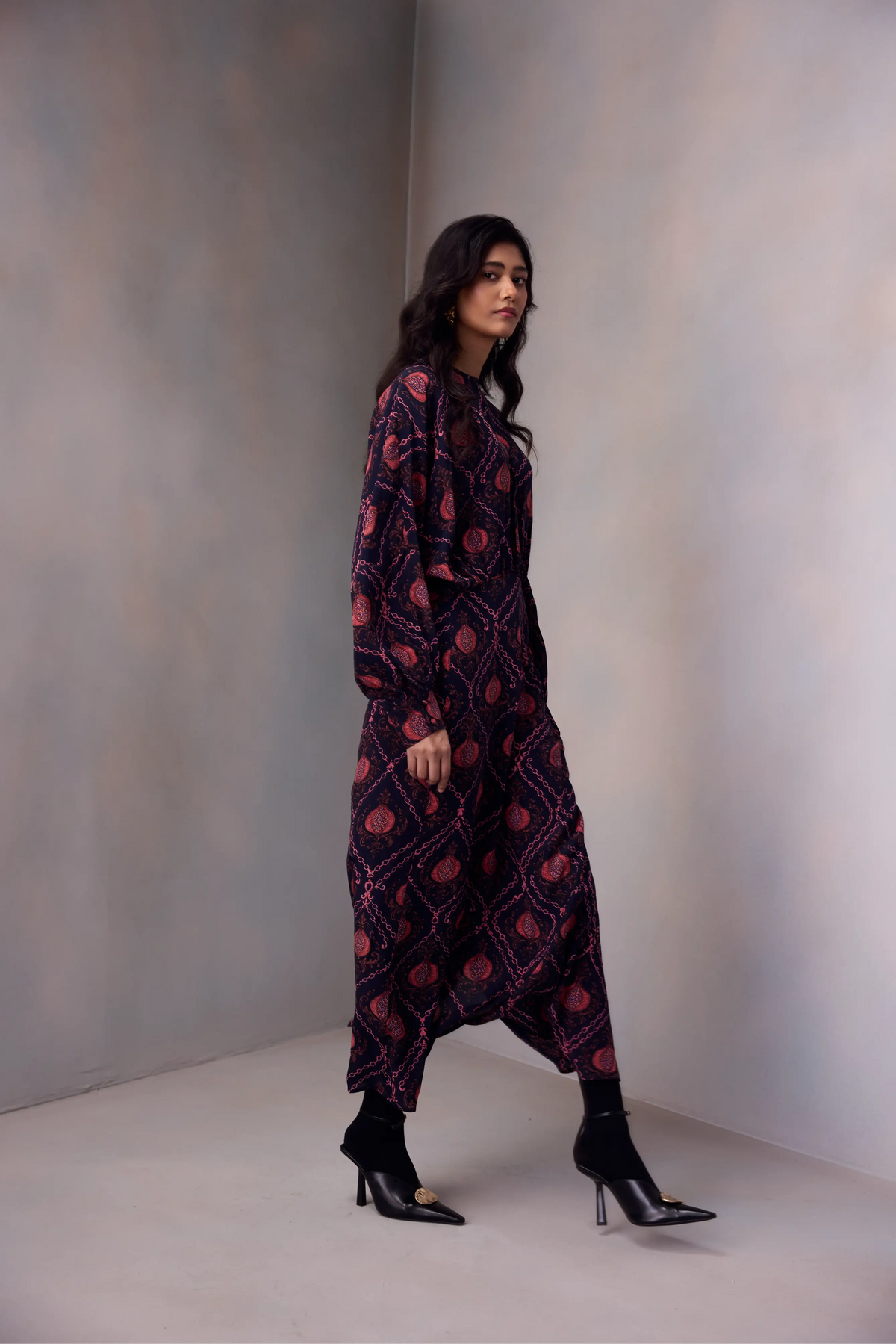 Monique Dress Long in Printed Silk