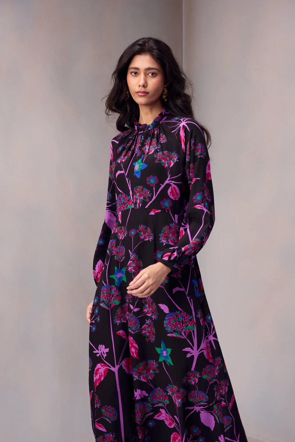 Veena Dress Long In Printed Silk