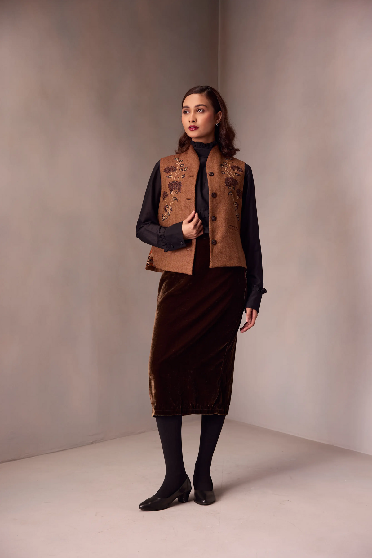 Tavishi Waist Coat In Merino Wool With Healing Embroidery