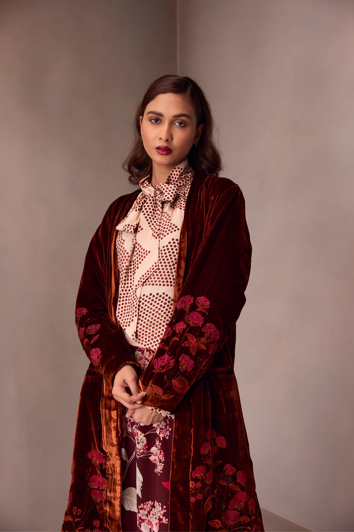 Maxine Coat In Silk Velvet With Helaing Emb.