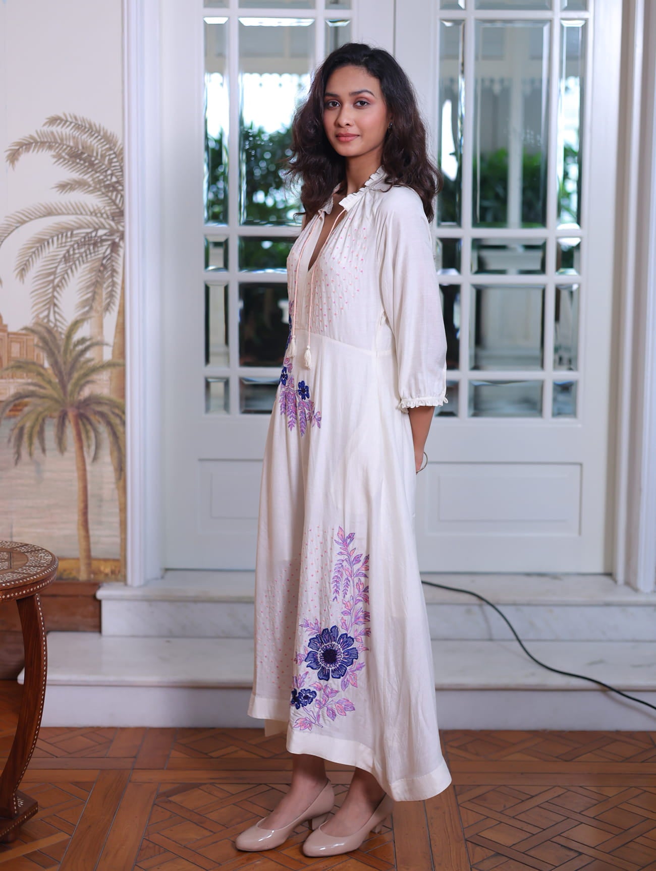 remove the black wire from the floor
