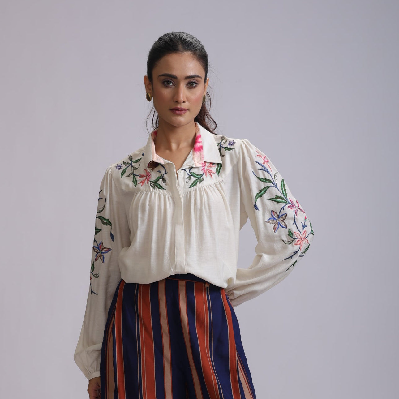 BIYANKA BLOUSE PANORAMA FLOWER EMBROIDERY