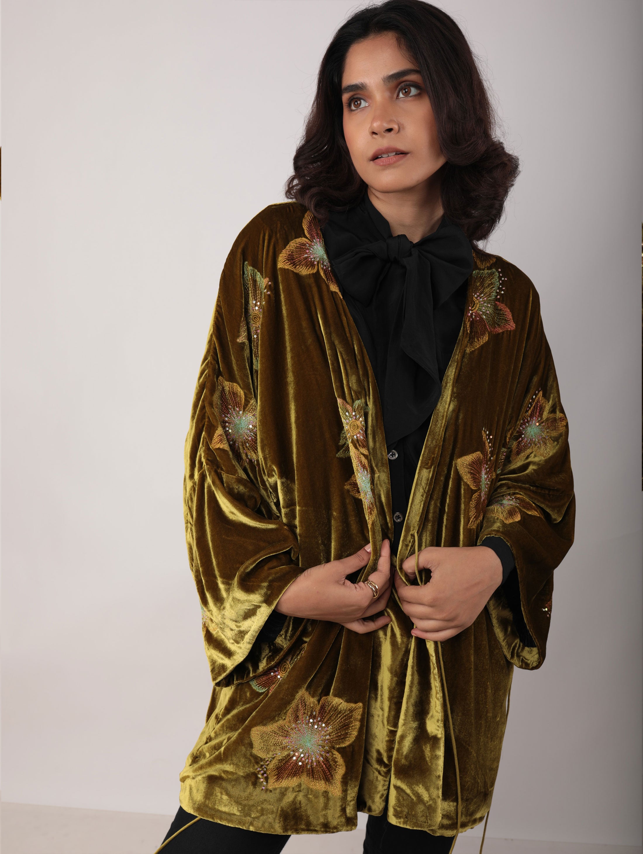 KIMONO (WITH EMBROIDERY & SEQUENCE)