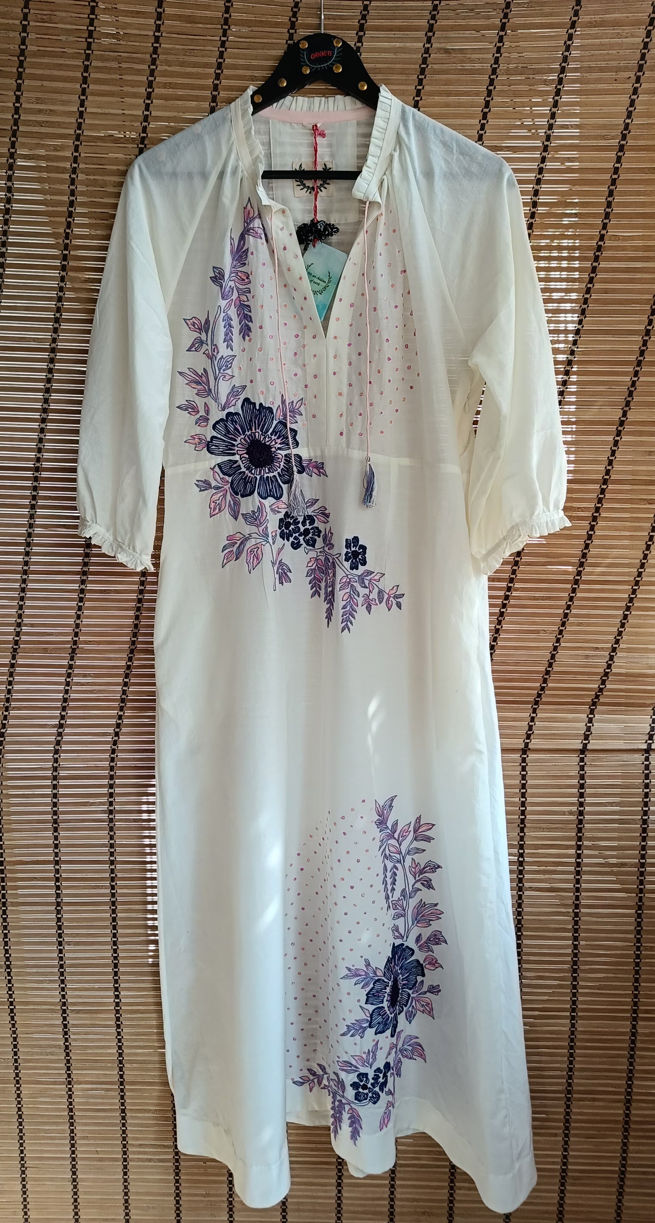 VEENA DRESS WITH GLOBE LILY EMBROIDERY