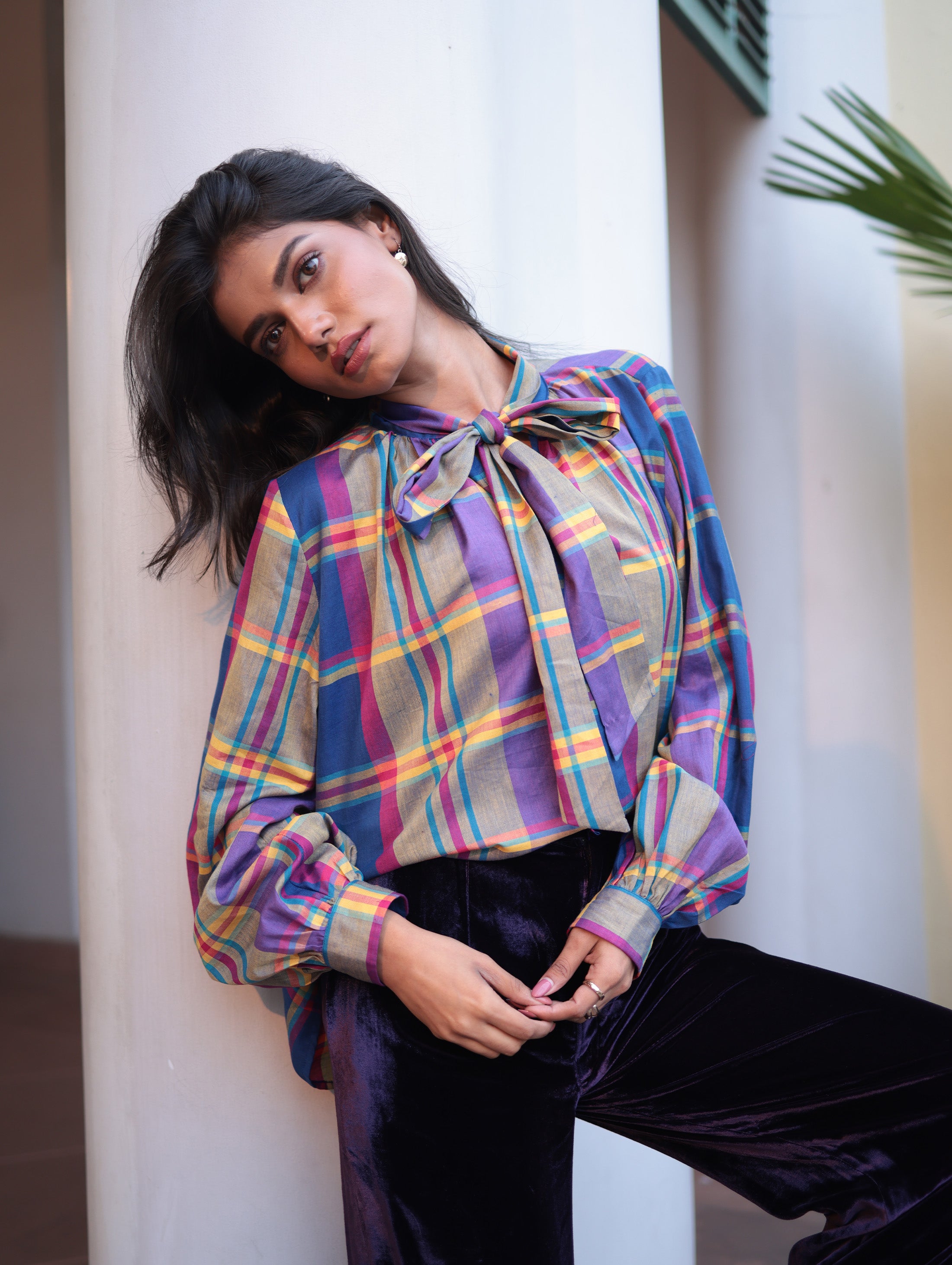 TIE BLOUSE SILK ON HAND-WOVEN FABRICS