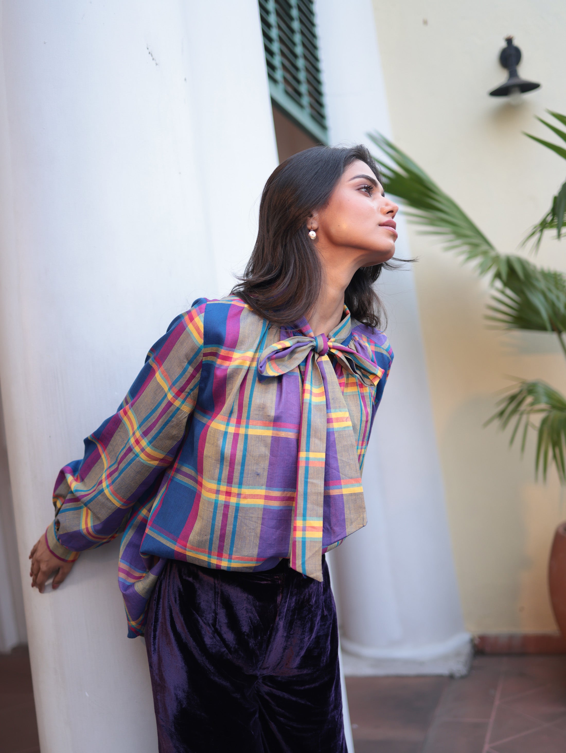 TIE BLOUSE SILK ON HAND-WOVEN FABRICS