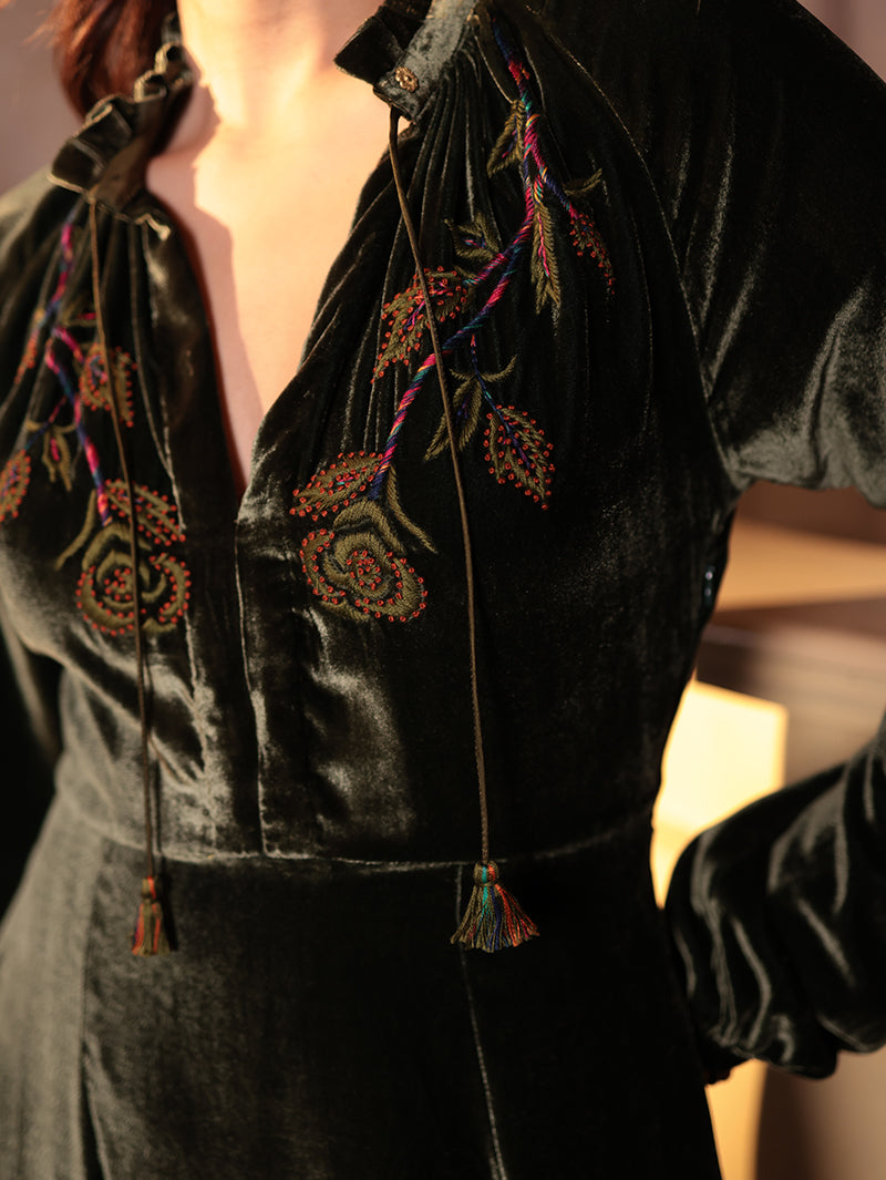VEENA LONG DRESS WITH GLOWING ROSE EMBROIDERY