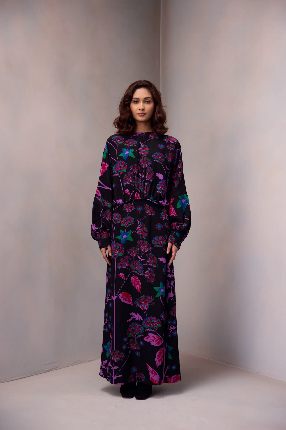 Monique Dress Long in Printed Silk