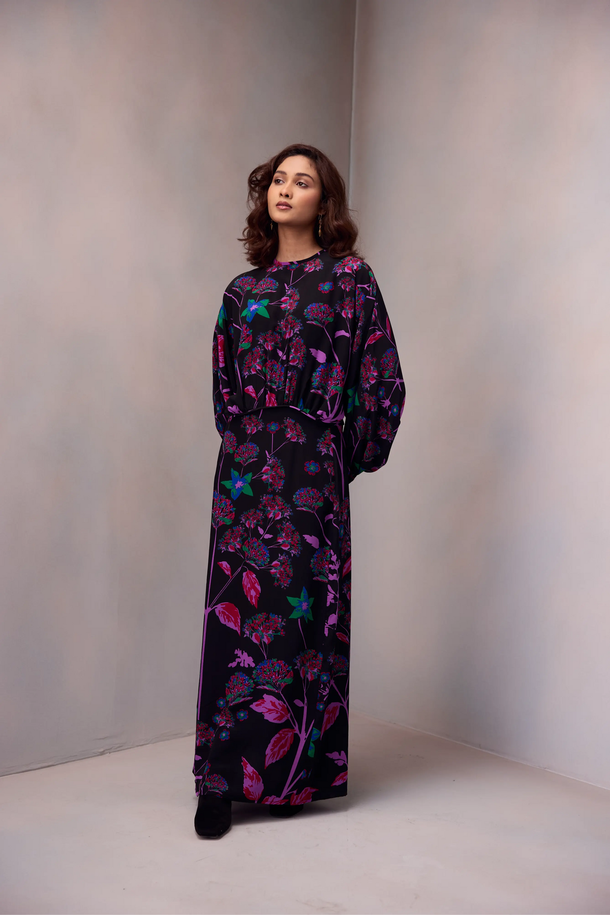Monique Dress Long in Printed Silk