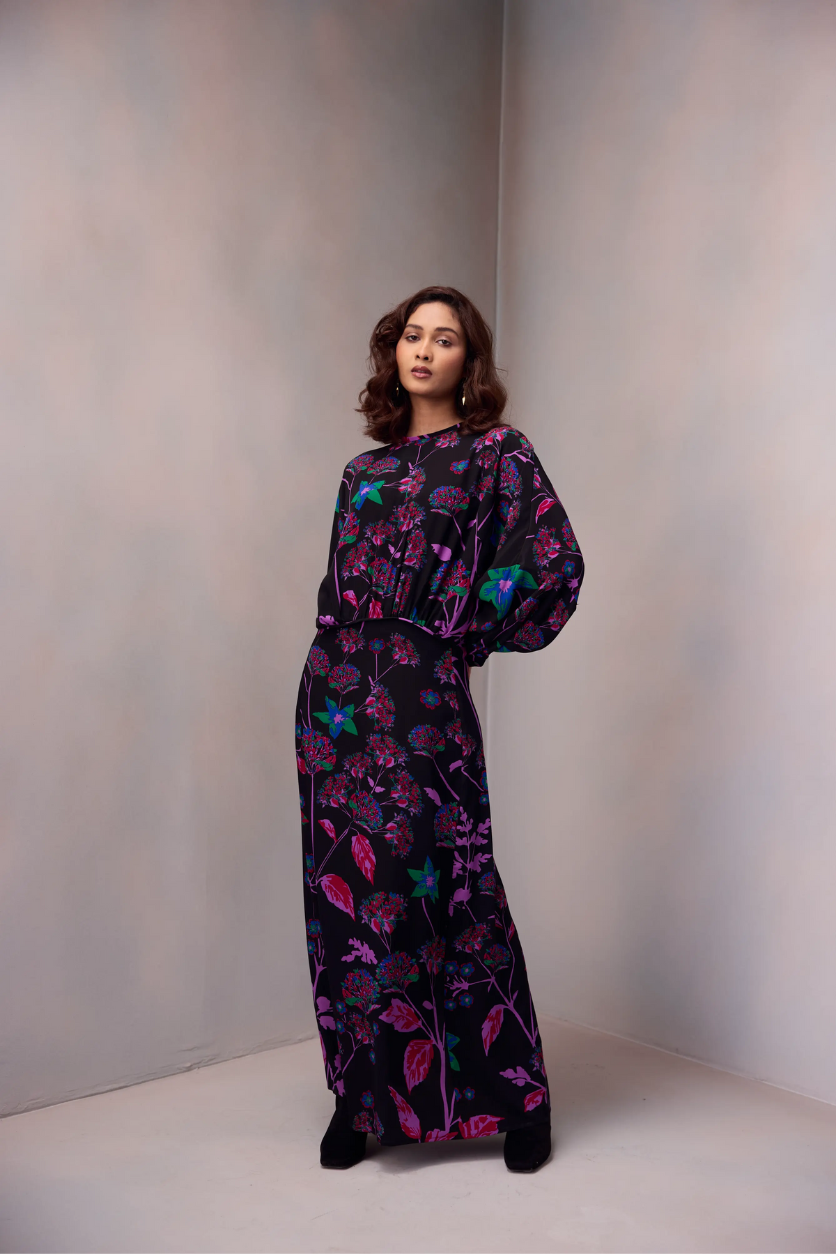 Monique Dress Long in Printed Silk