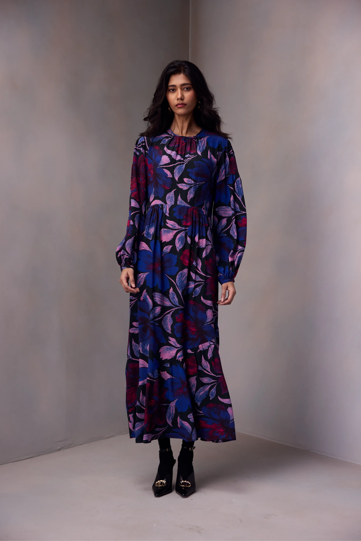 Victoria Dress Long In Printed Silk
