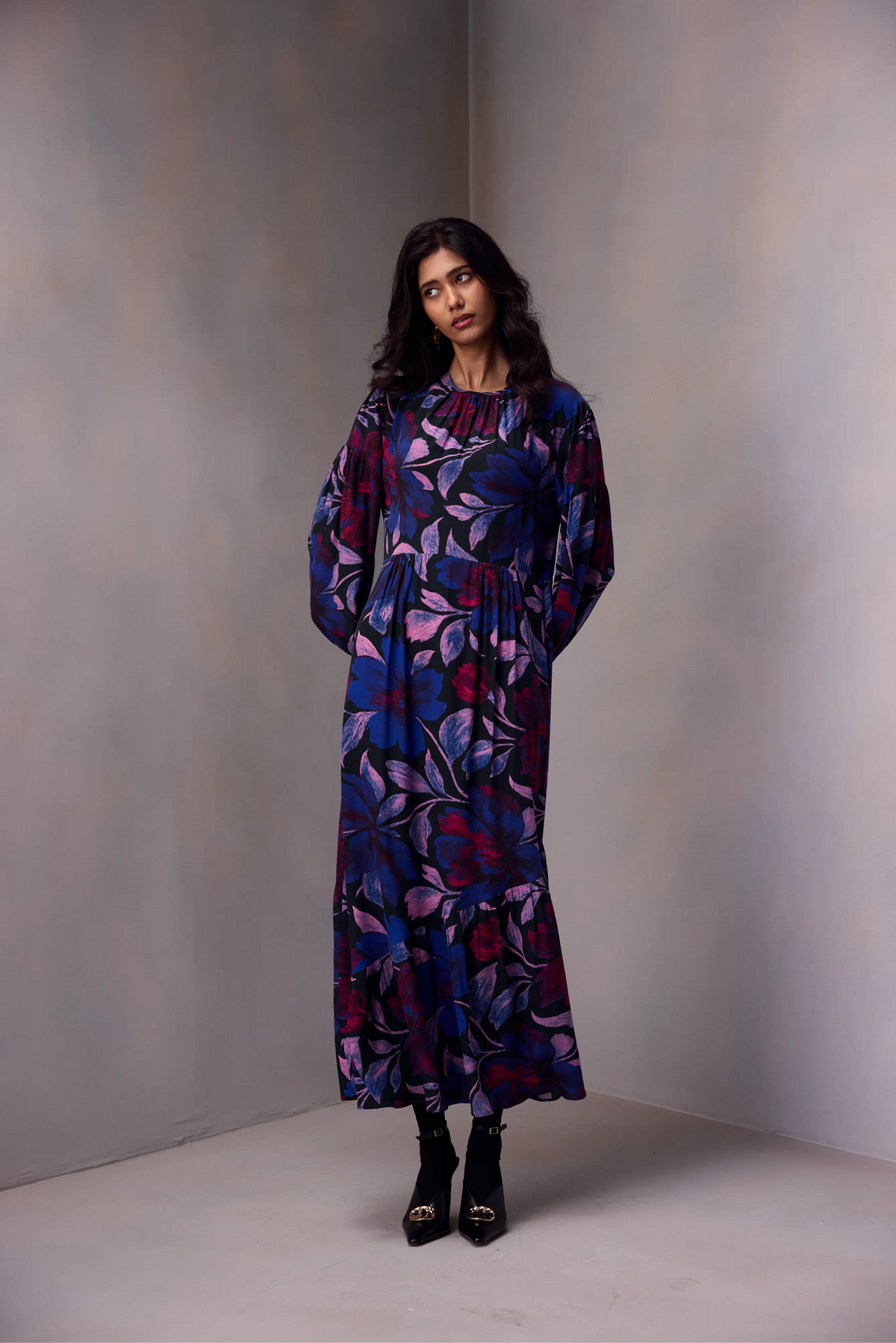 Victoria Dress Long In Printed Silk