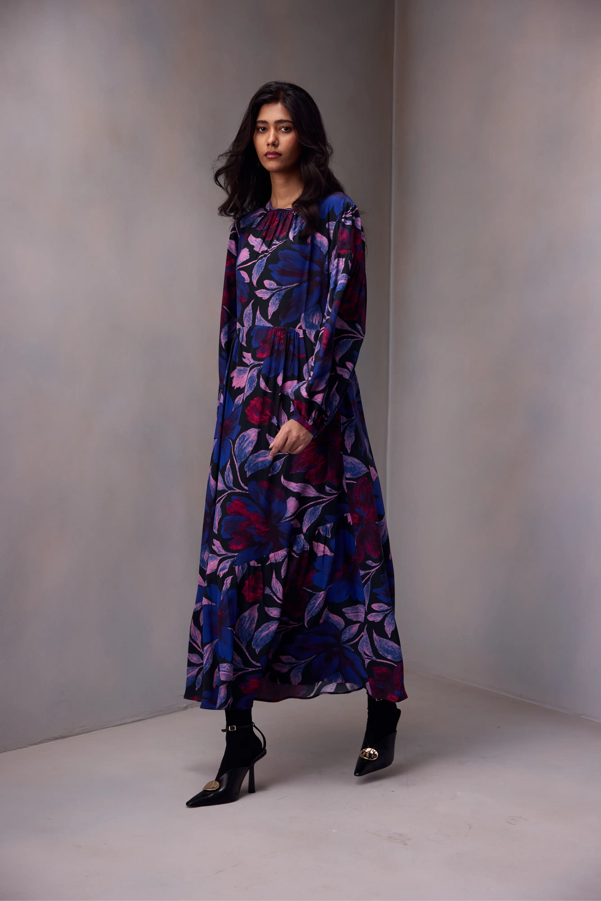 Victoria Dress Long In Printed Silk