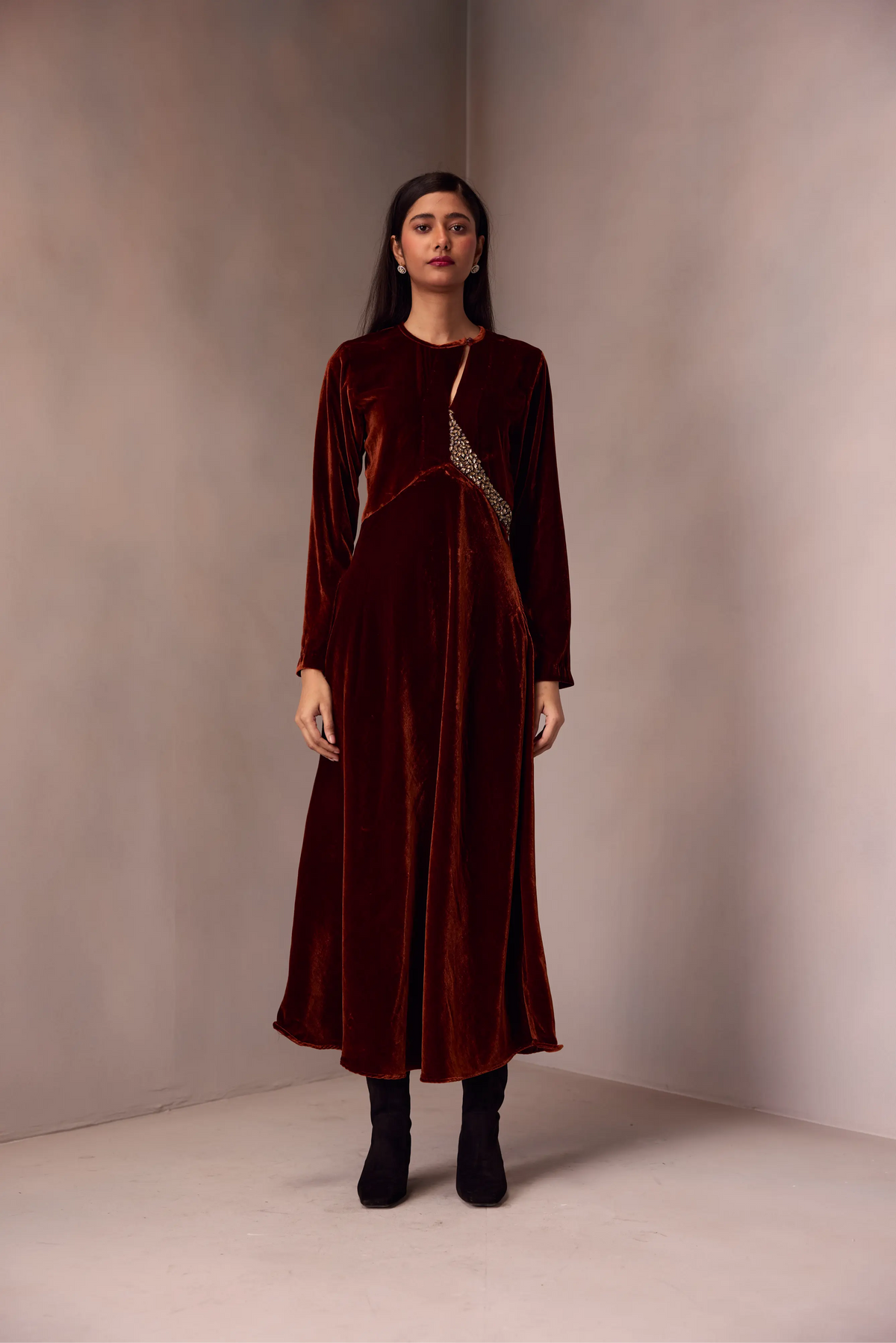 Diagonal Neck Dress Evening In Silk Velvet With Waist Embroidery