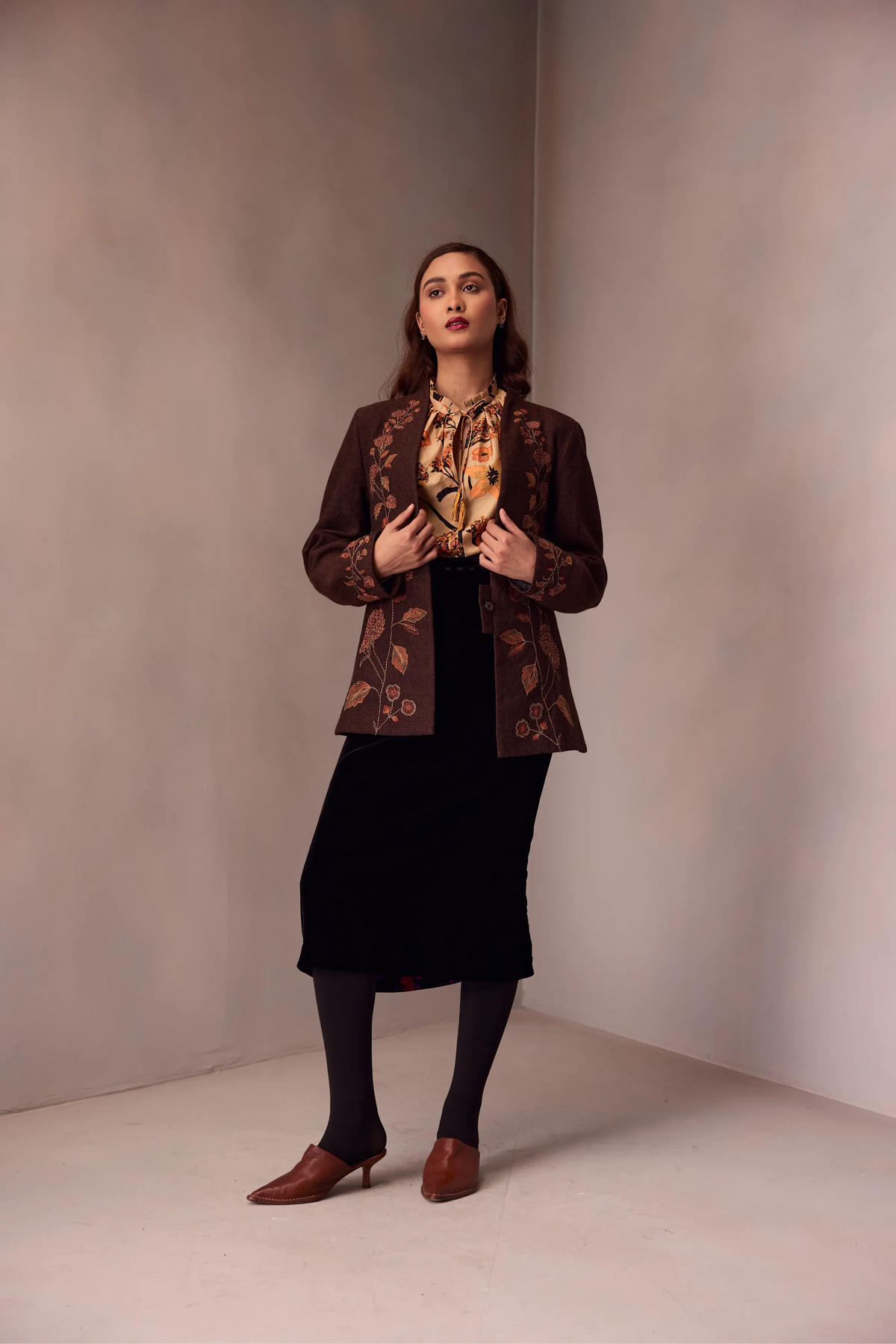 Shasha Blazer In Silk Velvet With Healing Embroidery