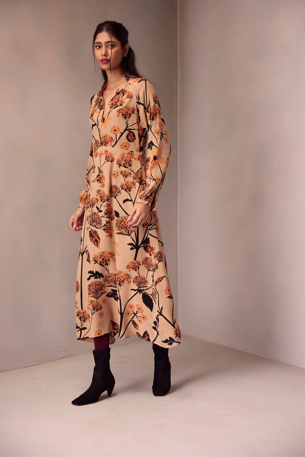 Veena Dress MIDI In Printed Silk