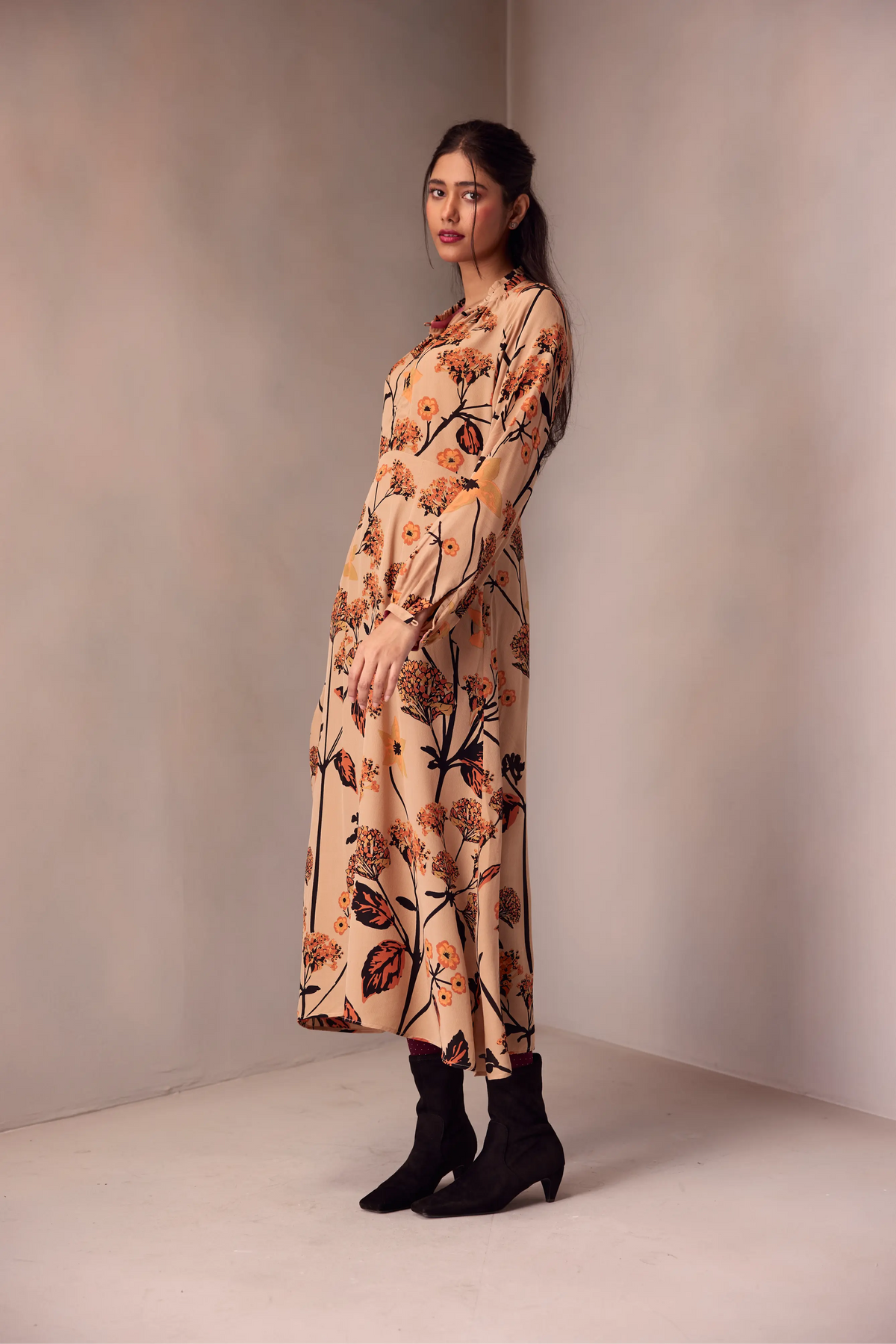 Veena Dress MIDI In Printed Silk