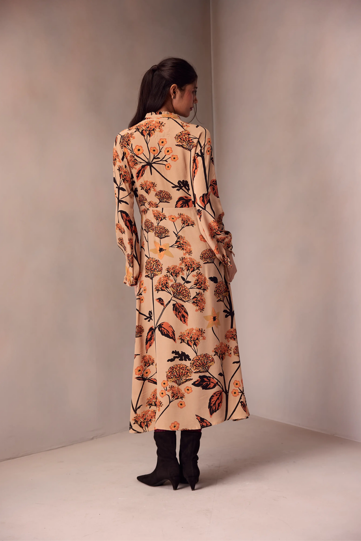 Veena Dress MIDI In Printed Silk