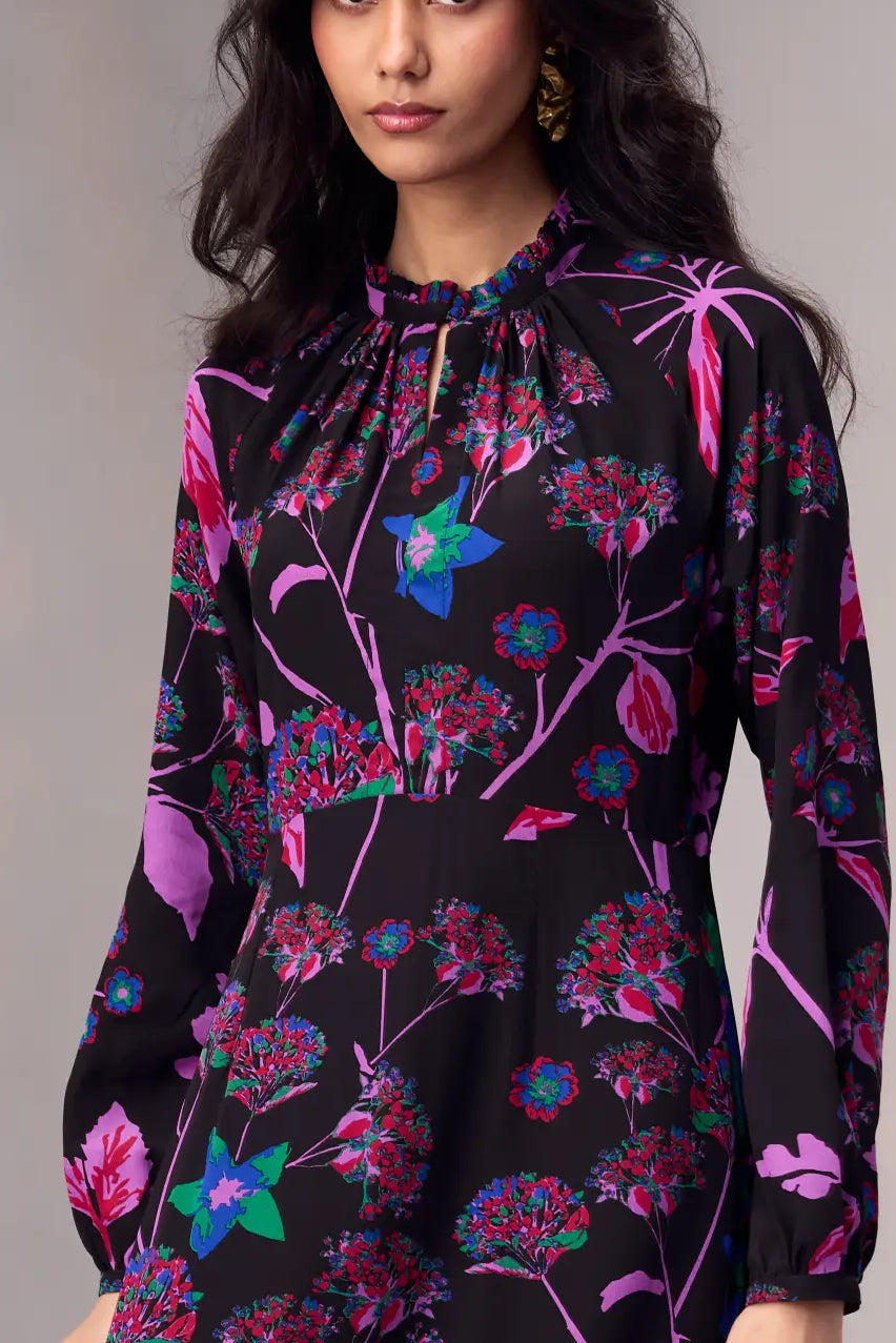 Veena Dress Long In Printed Silk