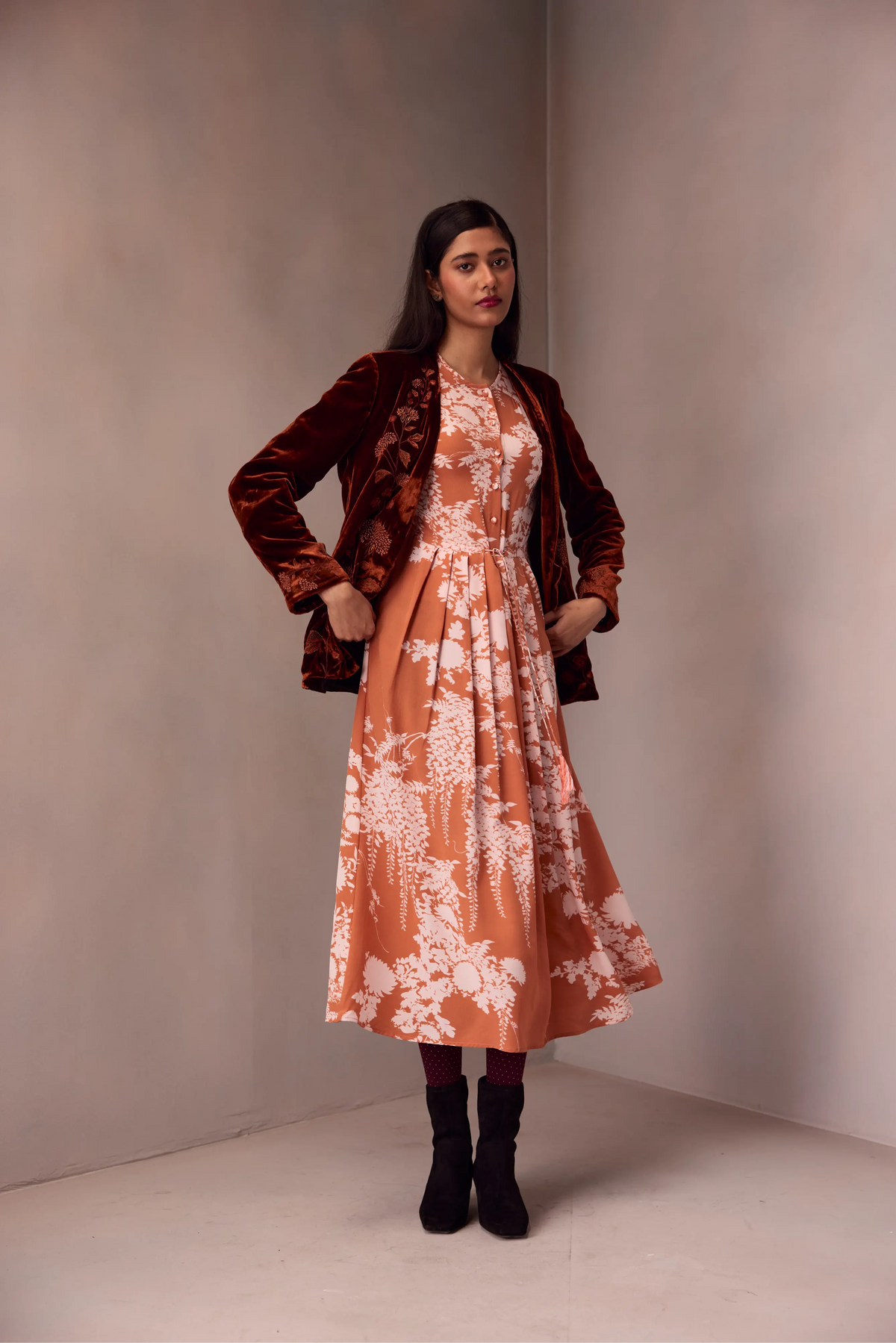 Shasha Blazer In Silk Velvet With Healing Embroidery