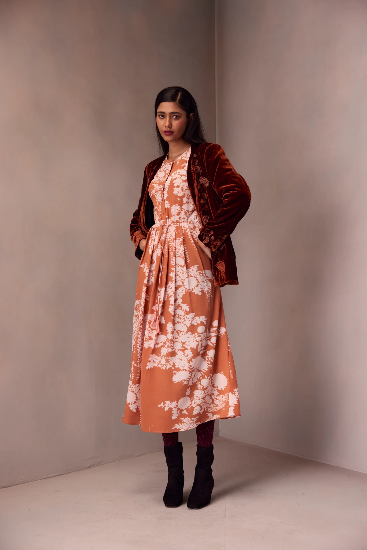 Shasha Blazer In Silk Velvet With Healing Embroidery