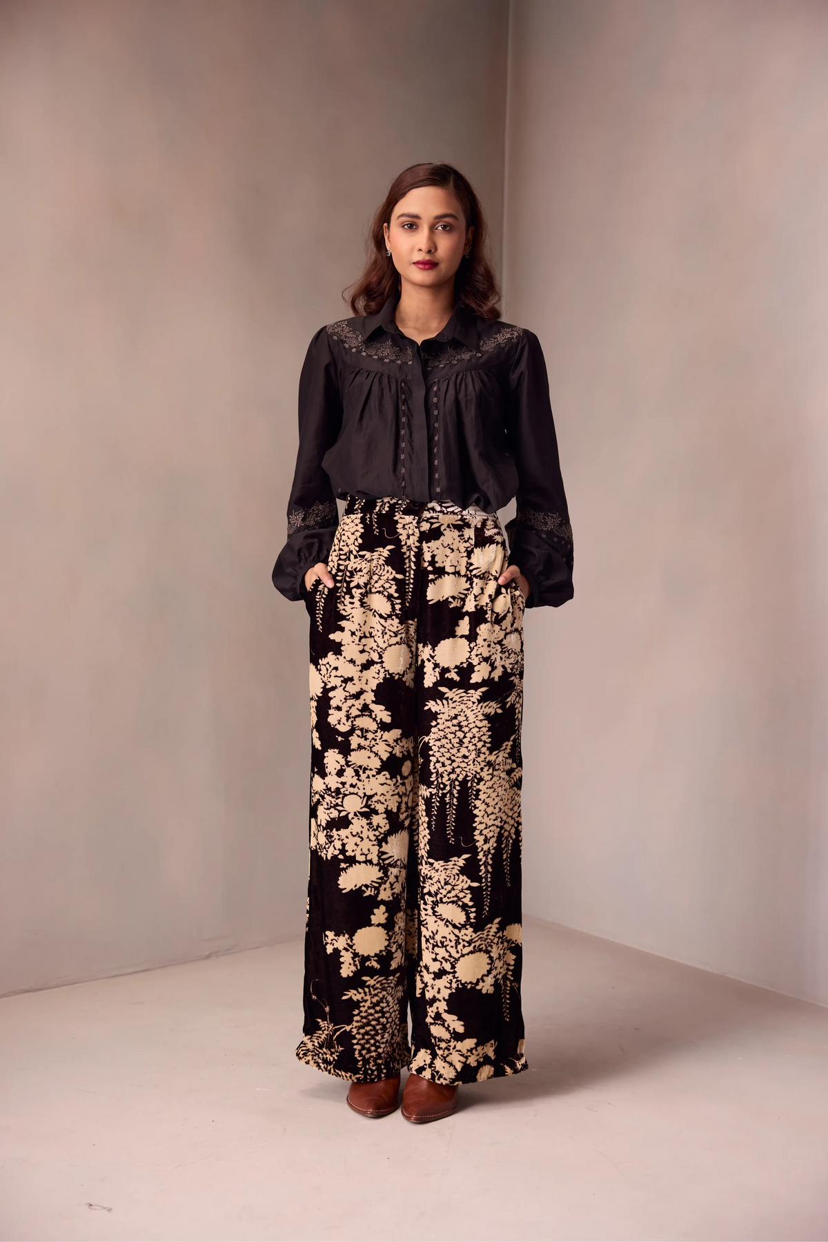 Biyanka Blouse In Silk Cotton With Lace Embroidery