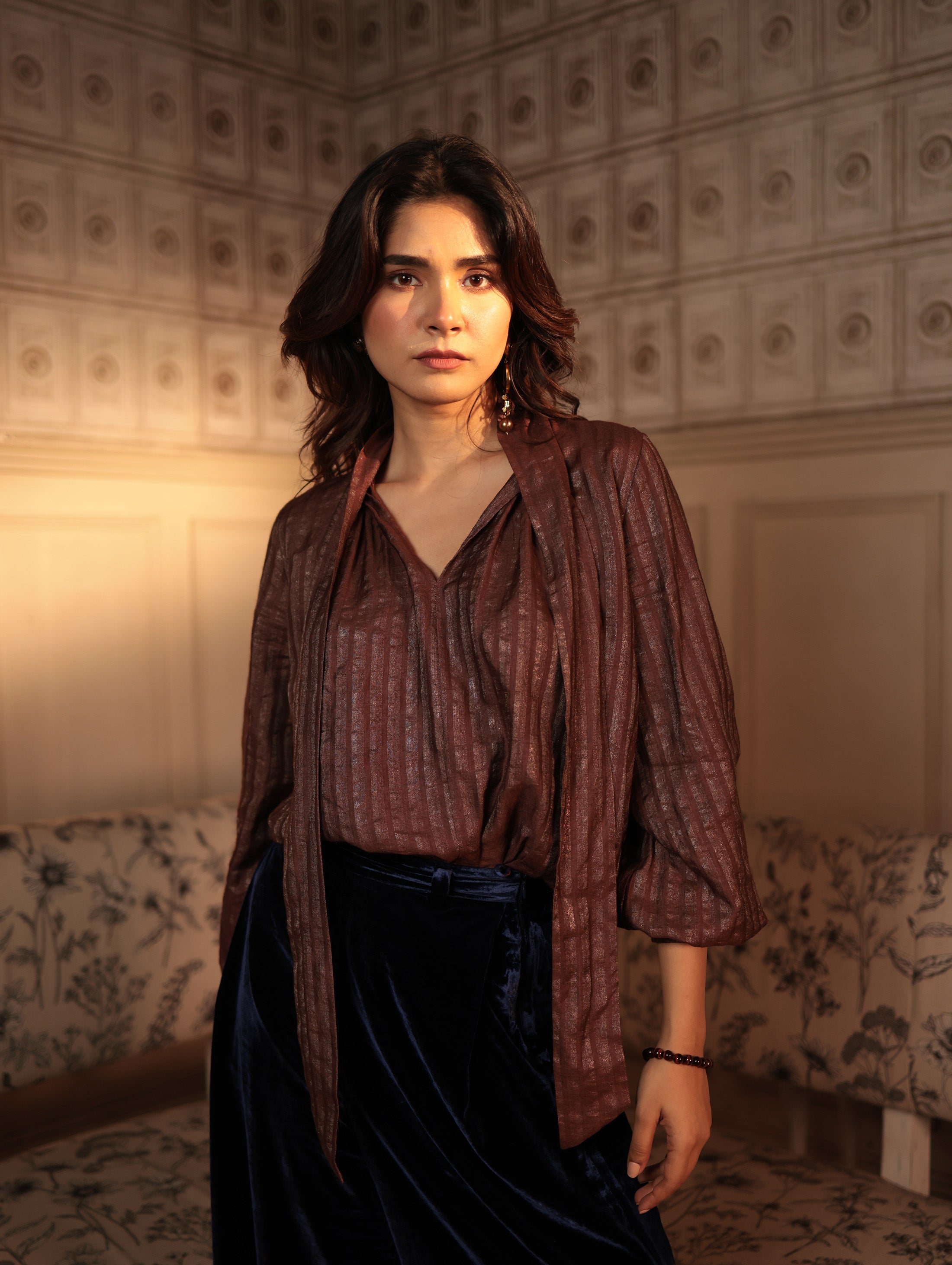 TIE BLOUSE SILK ON HAND-WOVEN FABRICS