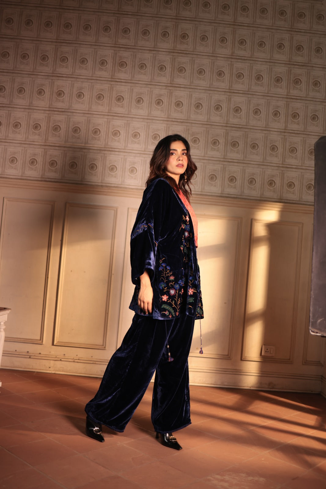 SILK VELVET KIMONO WITH PARSI EMBROIDERY)