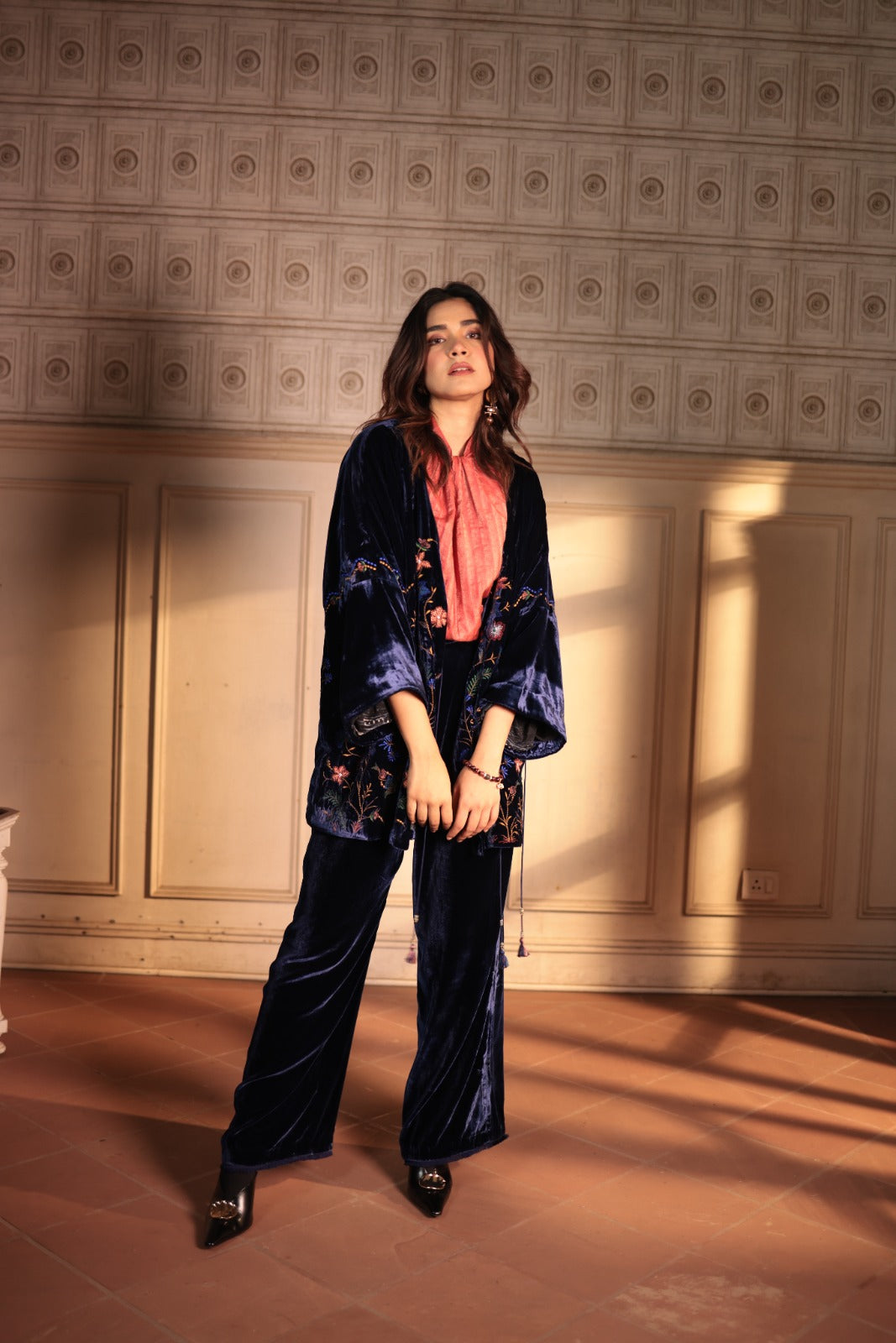 SILK VELVET KIMONO WITH PARSI EMBROIDERY)