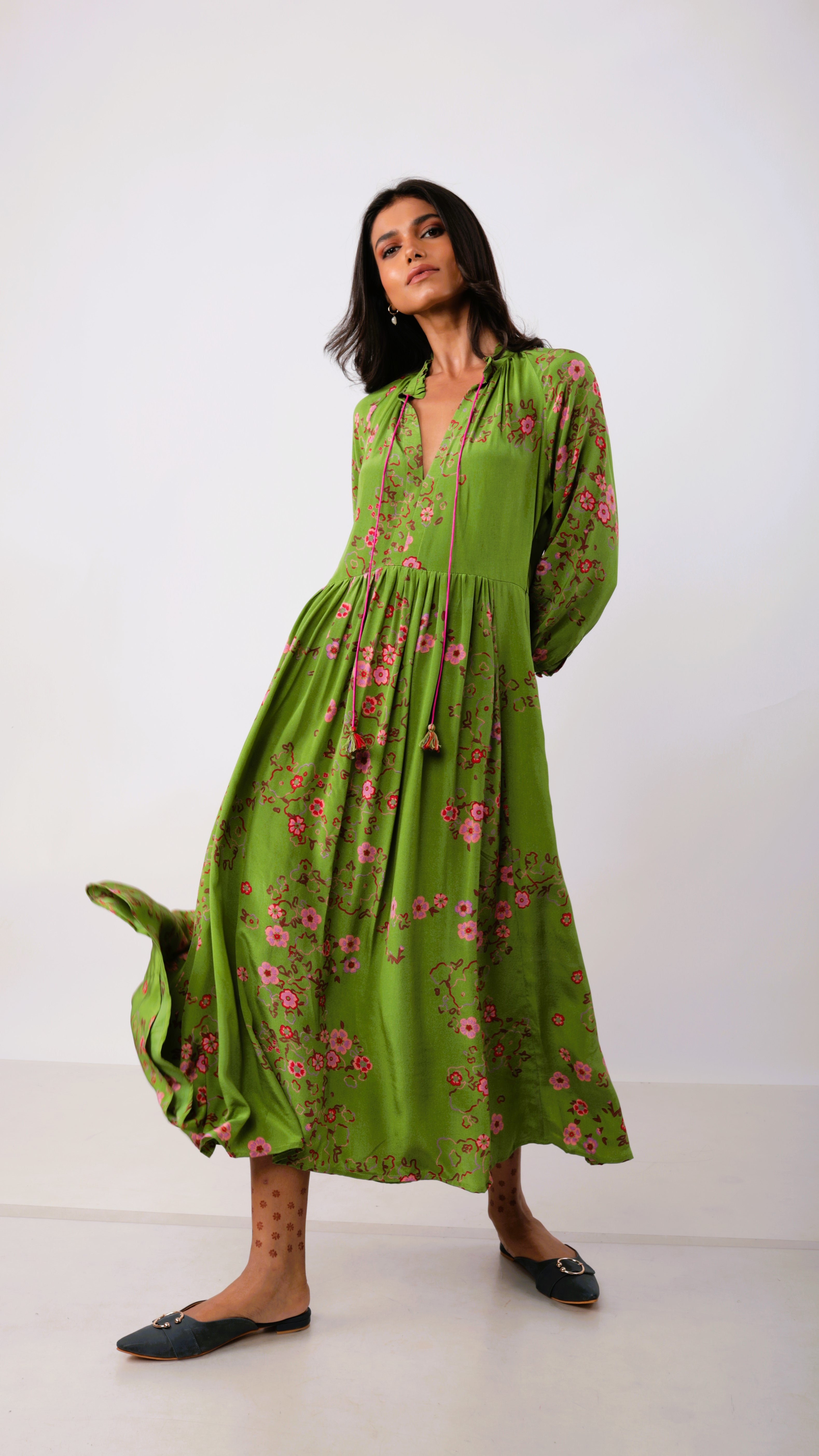 VEENA DRESS